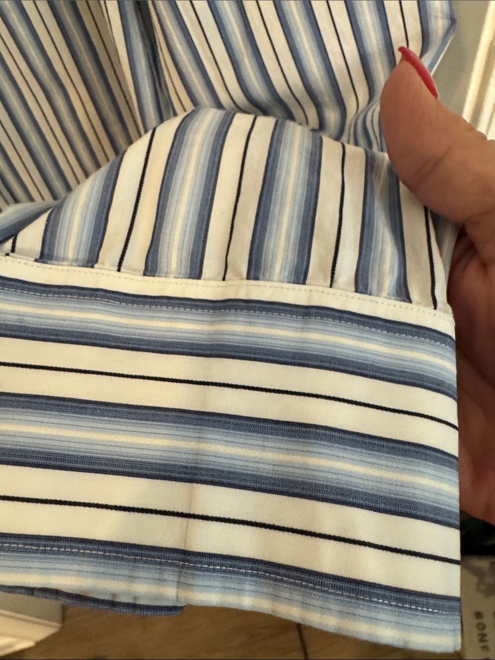 Banana Republic Men’s Blue and White Vertical Stripe Dress Shirt - Picture 5 of 7